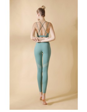 Sexy Beauty Yoga Suit With Back Strap